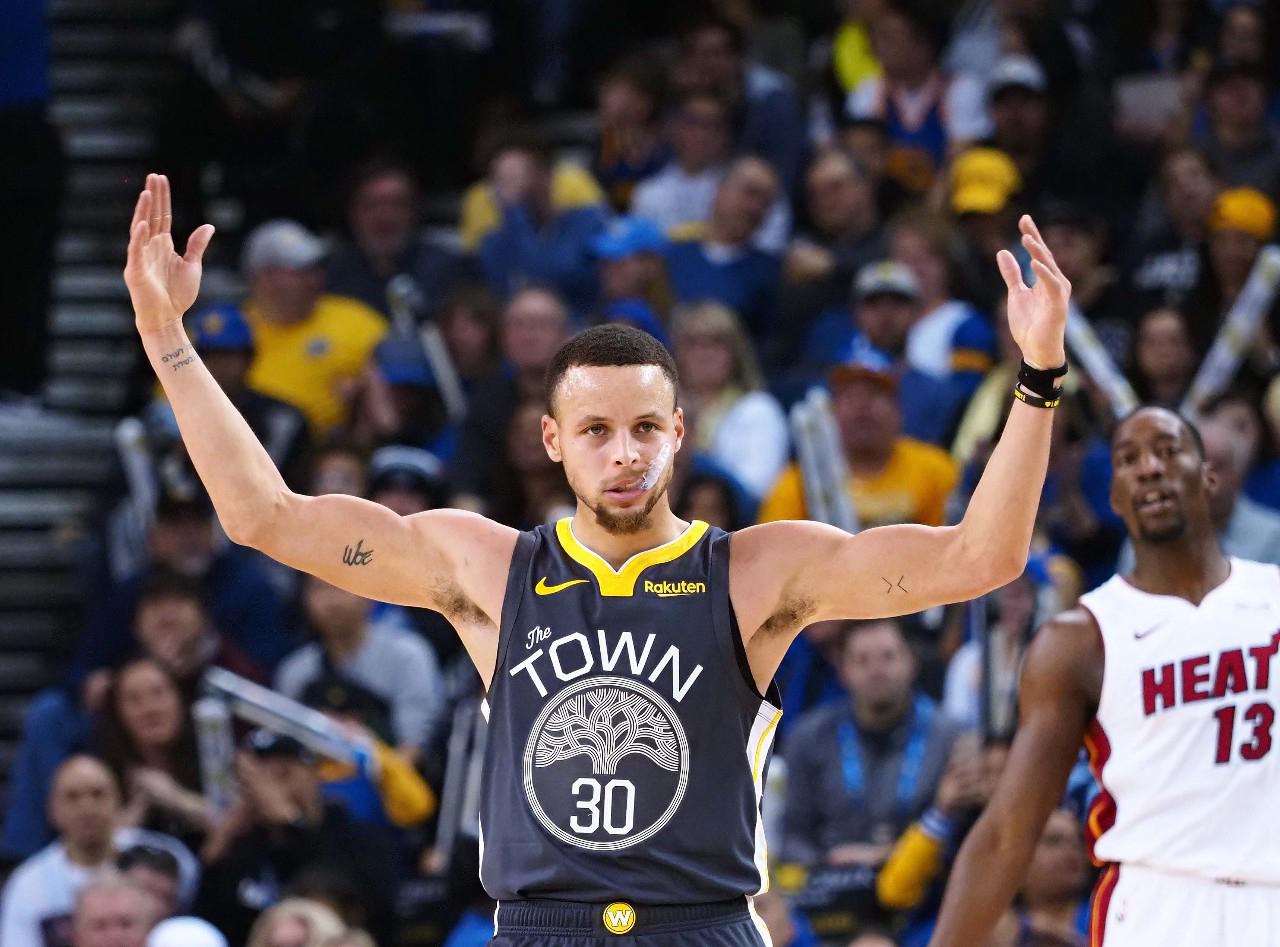 担起领袖角 担起领袖角