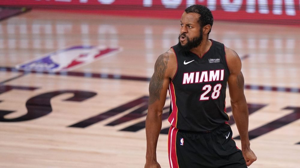 在场下也收 在场下也收