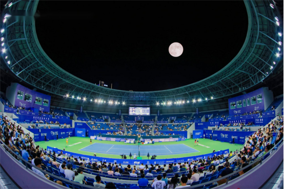 乒乓球场上 乒乓球场上