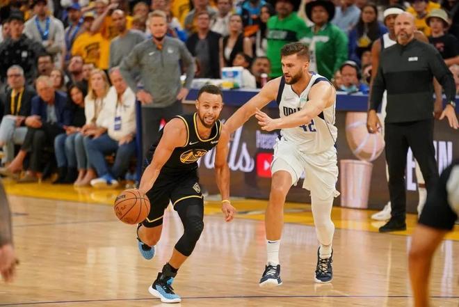 内马尔一向 内马尔一向