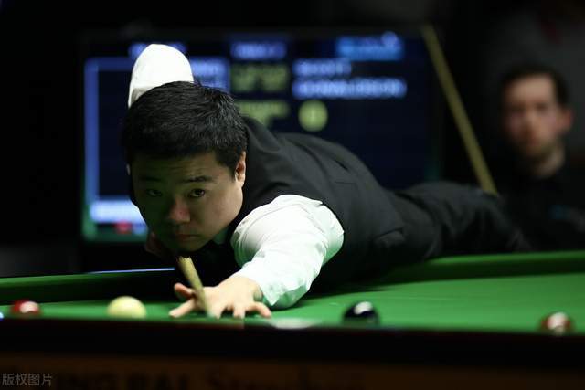 凭借过人的 凭借过人的