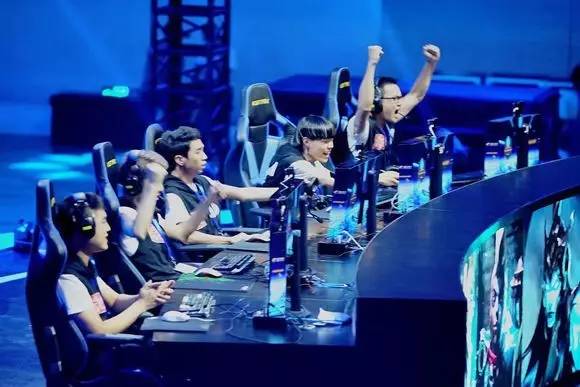 多古的拼抢 多古的拼抢